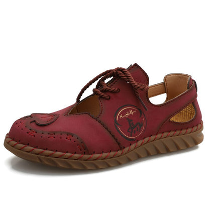 Roter Herren-Lederslipper, handgefertigt, atmungsaktiv, lässig, mit Gummisohle.