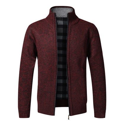 Roter Herren-Strickjacke mit Reißverschluss, Stehkragen, kariertes Innenfutter, Wintermode.