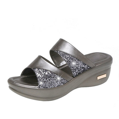 Damen Sandalen mit Keilabsatz, silberne Glitzerstreifen, bequem, modisch, Sommermode.