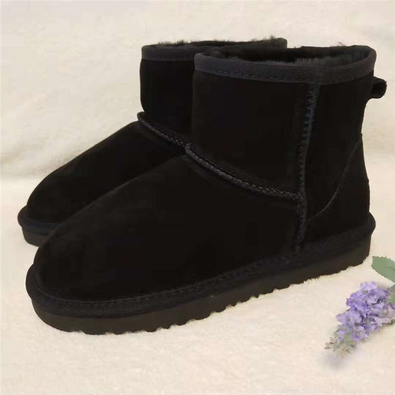 Schwarze Damen-Winterstiefel aus Wildleder, warm gefüttert, rutschfeste Sohle, modisch.