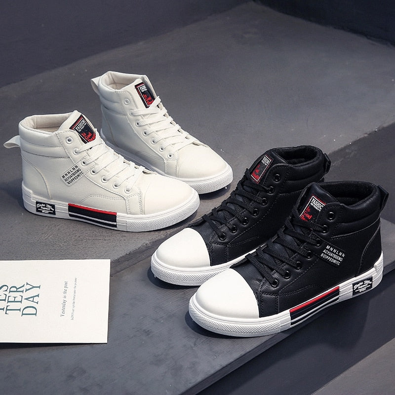 Schwarze und weiße High-Top-Sneaker, Unisex, lässig, modisch, Gummisohle, Schnürung.
