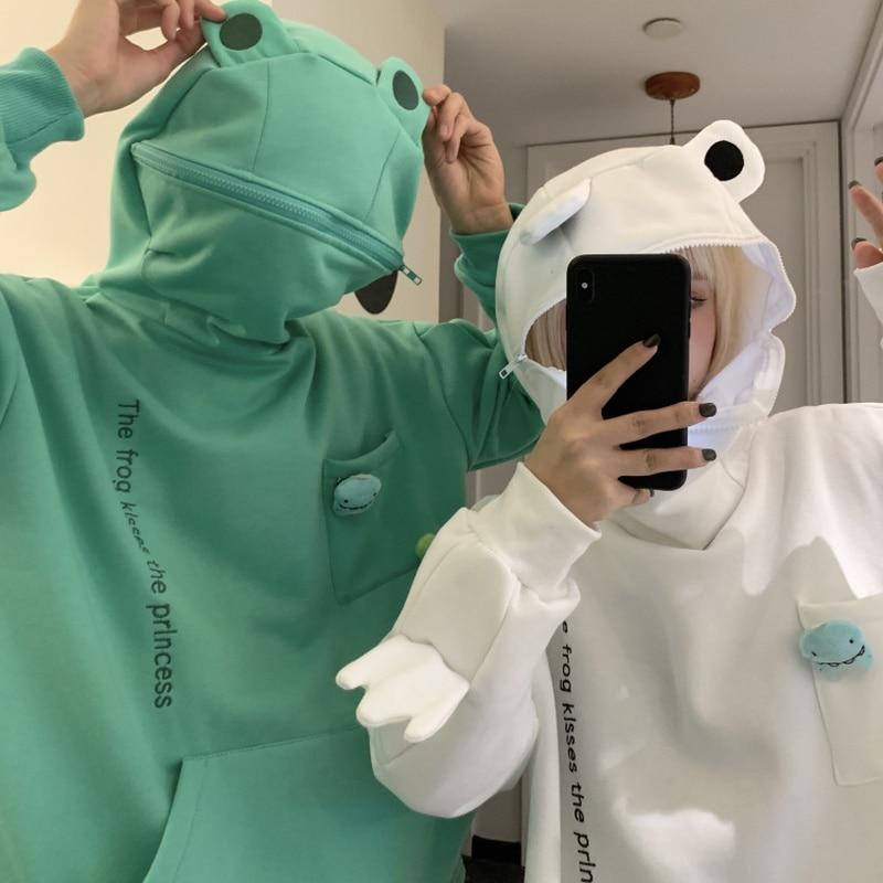 Unisex-huvtröja med grodmotiv – Höstlig grodmagi