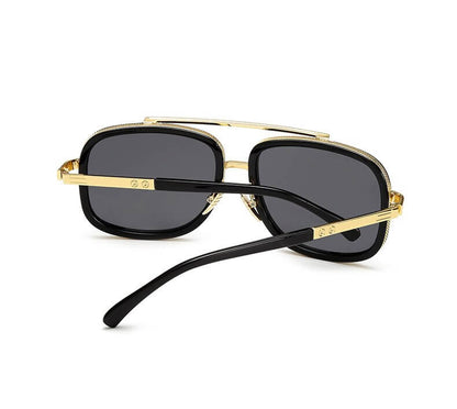Schwarze Sonnenbrille mit goldenen Rahmen, rechteckig, Unisex, modisch, UV-Schutz.