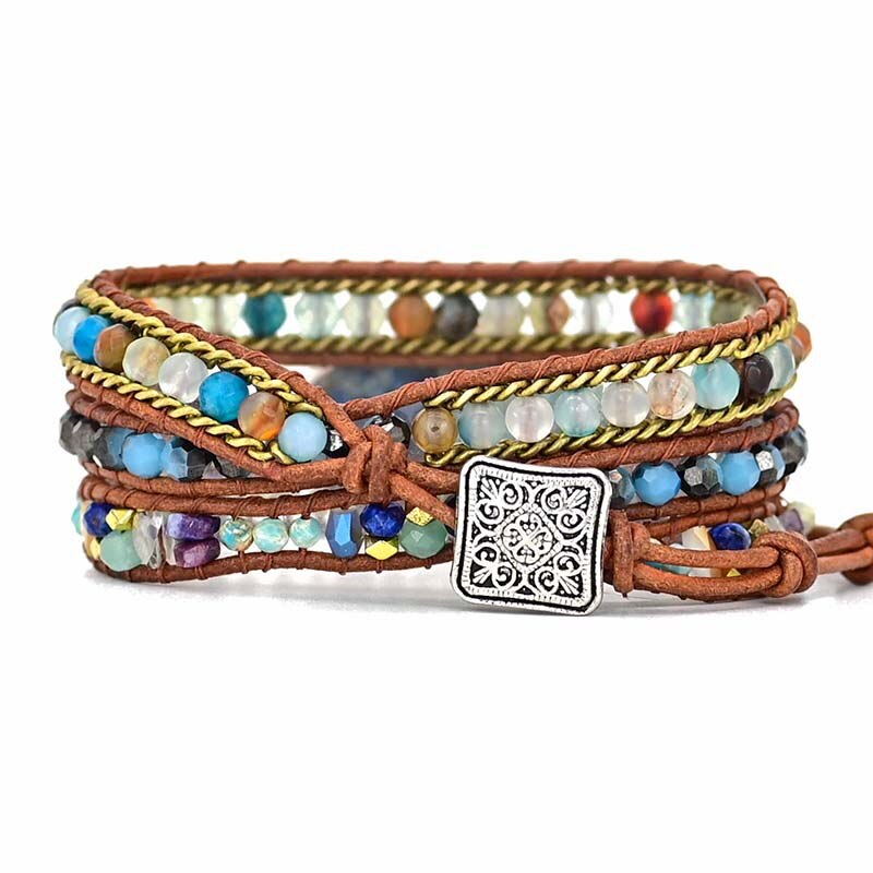 Mehrfarbiges Perlenarmband aus Leder mit verstellbarem Verschluss, handgefertigt, Boho-Stil.