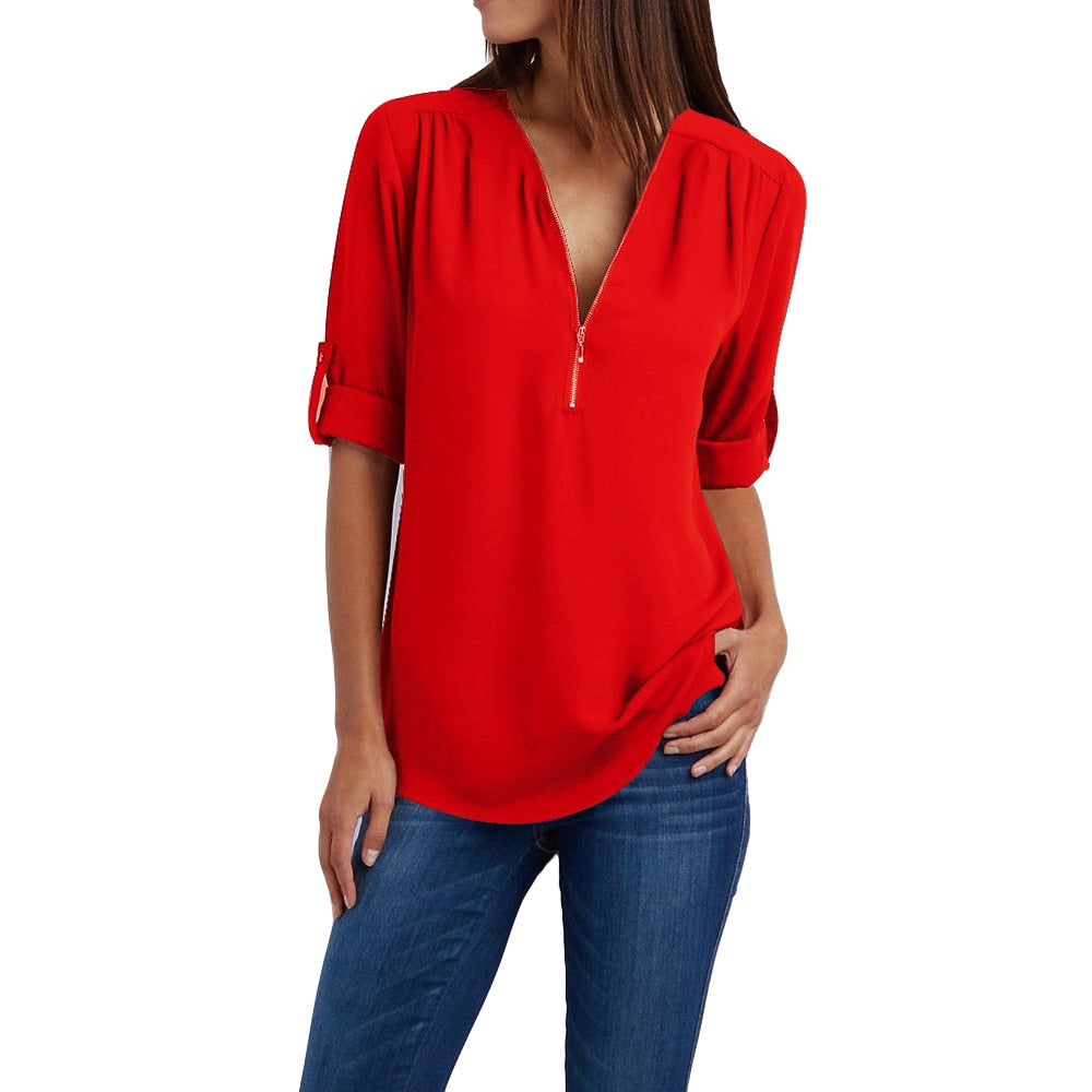 Rote Damenbluse mit V-Ausschnitt und Reißverschluss, 3/4-Ärmel, lässig, elegant.