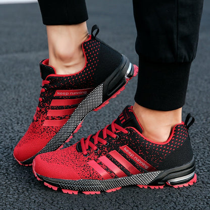 Rote und schwarze Laufschuhe, atmungsaktiv, rutschfest, für Herren, Straßenlauf.