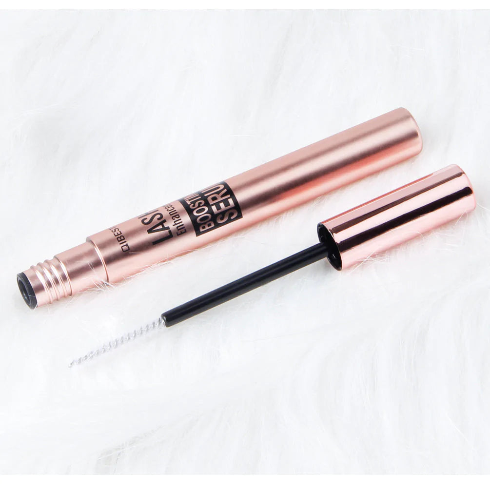 Wimpernserum in roségoldener Flasche, feine Bürste, für längere und dichtere Wimpern.