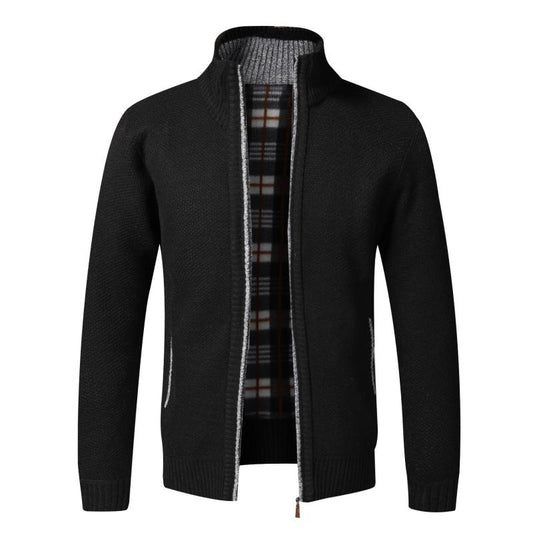 Schwarze Herren-Strickjacke mit Reißverschluss, kariertes Innenfutter, warm, modisch.