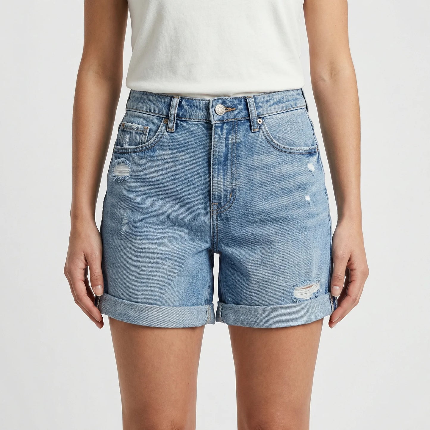 Hochgeschnittene Jeansshorts Im Used-Look - Courtney