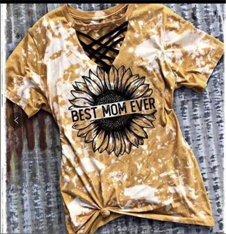 Trendig dam-T-shirt med cut-out-design och tie-dye-mönster – Norina