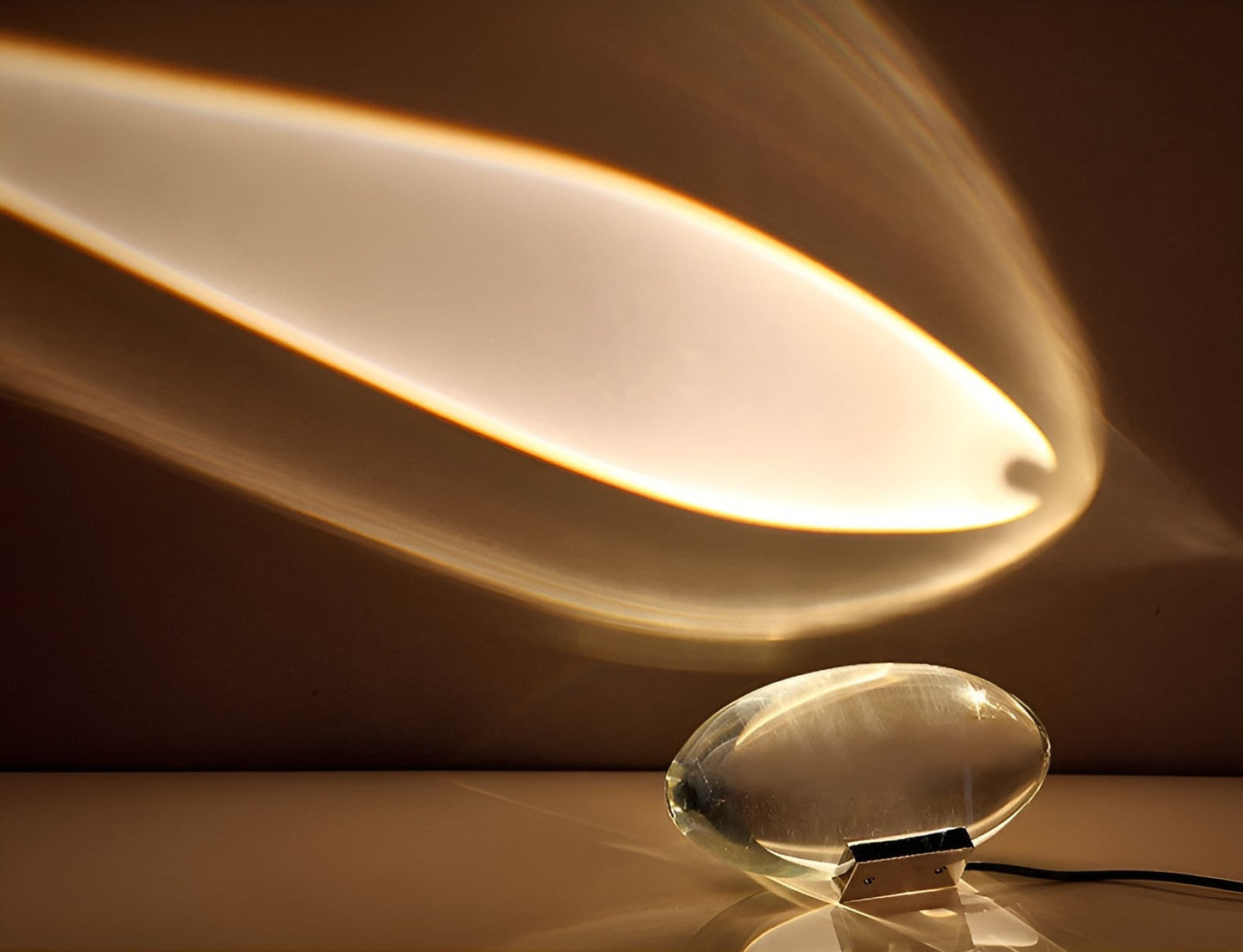Prismatisk projektionslampa med LED – Lunara