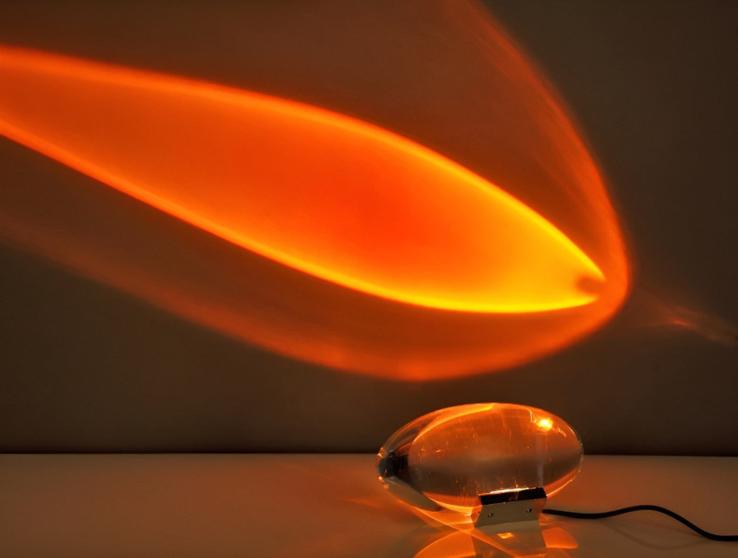 Prismatisk projektionslampa med LED – Lunara