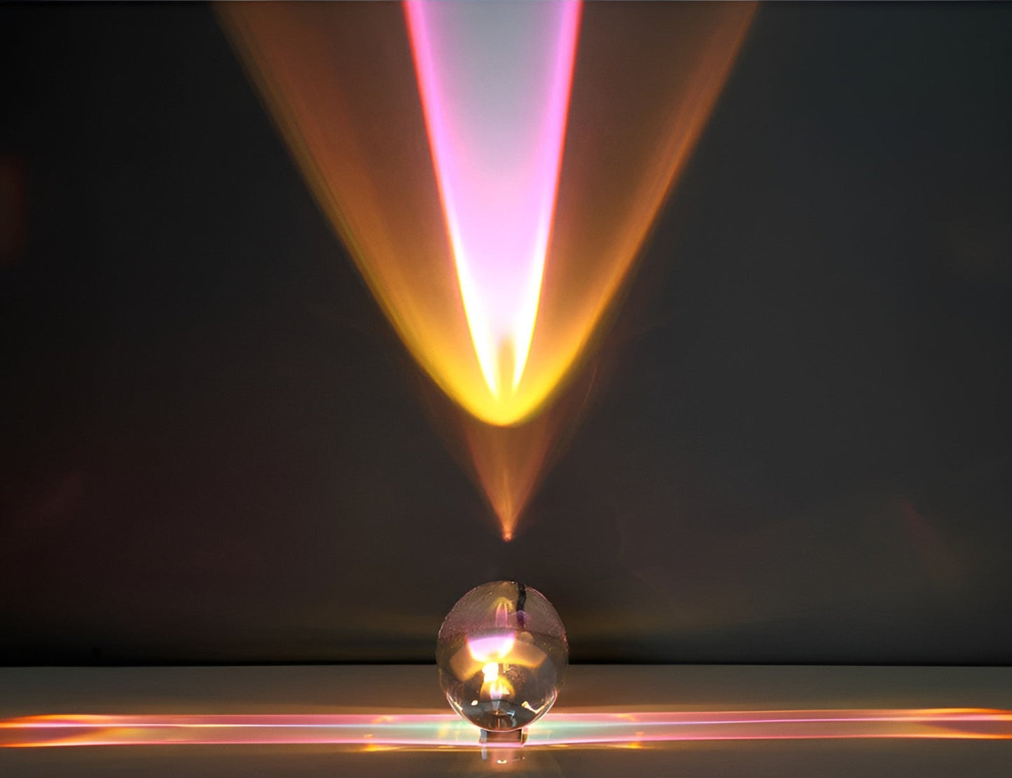 Prismatisk projektionslampa med LED – Lunara