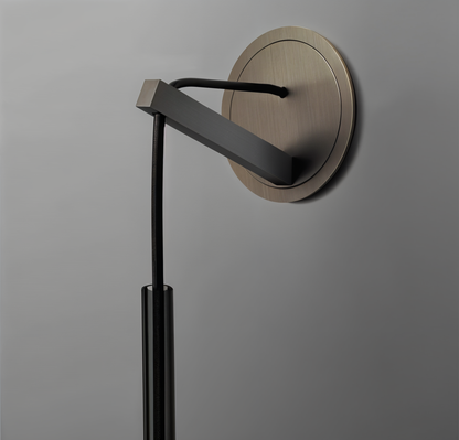 Minimalistisk vägglampa med rökglas – Orvane