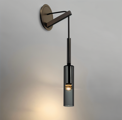 Minimalistisk vägglampa med rökglas – Orvane