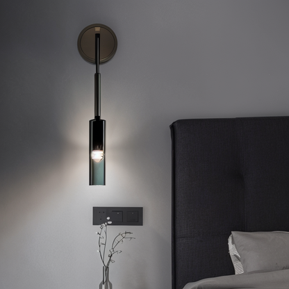 Minimalistisk vägglampa med rökglas – Orvane