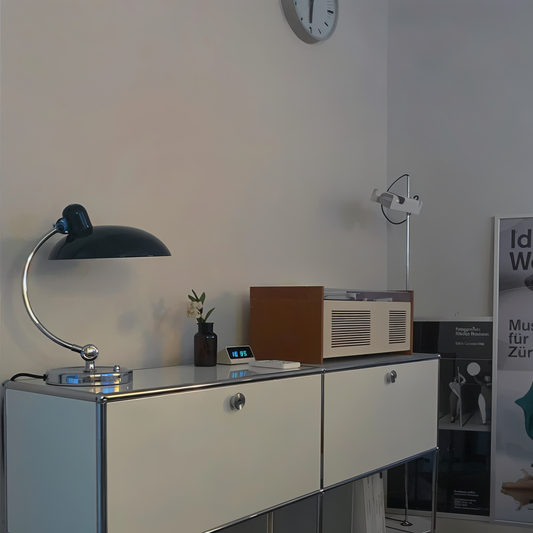 Justerbar vintage skrivbordslampa i järn – Virella