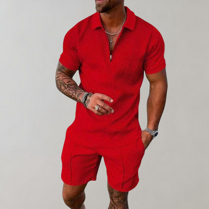 Mann in rotem Polo-Shorts-Set, Sommermode für Herren, Freizeitkleidung.