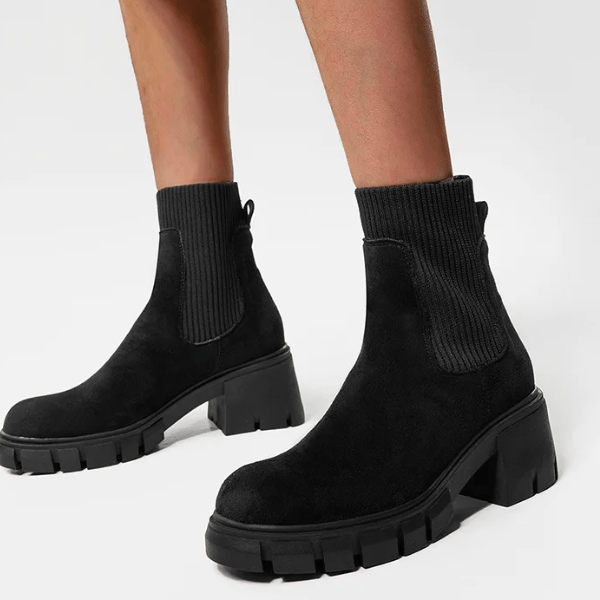 Schwarze Damen-Winterschuhe aus Wildleder, klobiger Absatz, stilvolle Stiefeletten.