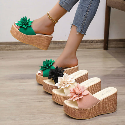Damen Plateau-Sandalen mit Blumen, grün, rosa, beige, schwarz, Keilabsatz, Sommermode.