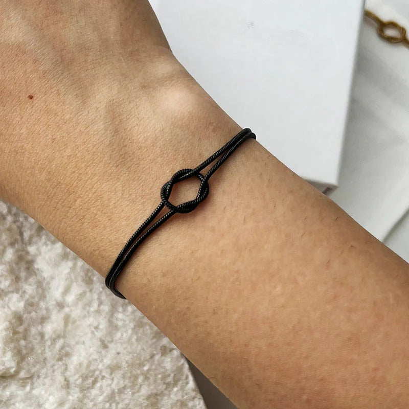 Minimalistiskt knutarmband – Elva