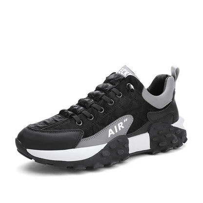Schwarzer Herren-Sportschuh, atmungsaktiv, mit Luftkissen und weißer Sohle.