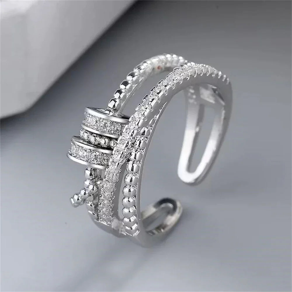 Silberner Damenring mit Zirkonia, verstellbar, elegantes Design, Schmuck für Frauen.