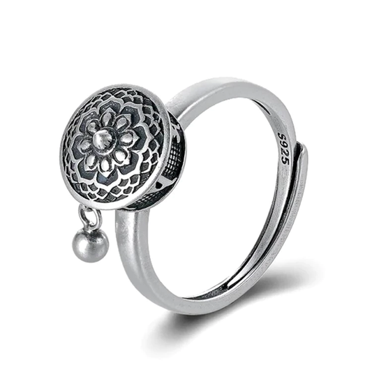 Silberring mit Blumenmuster, verziertem Anhänger, aus 925er Sterlingsilber, Schmuckaccessoire.