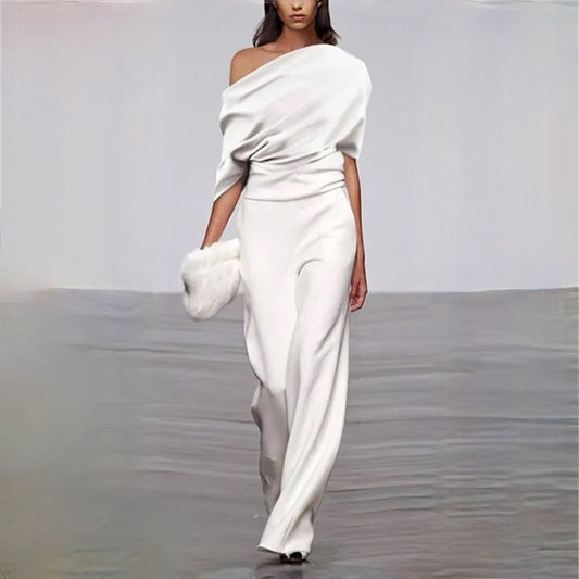Höstlig vit dam jumpsuit med tidlös design – Liva