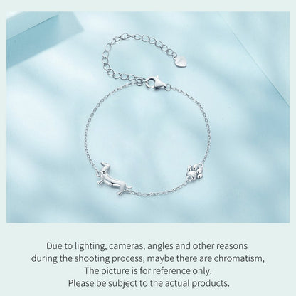 Silbernes Armband mit Dackel-Anhänger, Damen-Schmuck, elegantes Design, Geschenkidee.