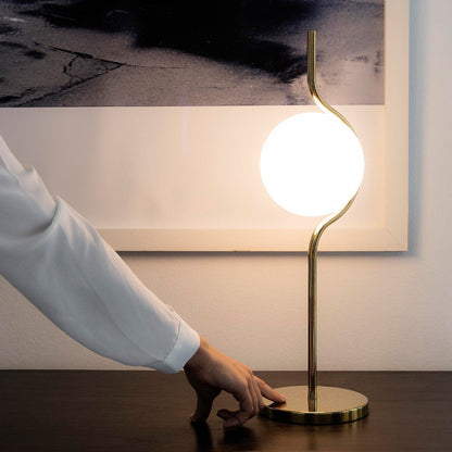 Minimal Sculptural Table Lamp -  Auraquill