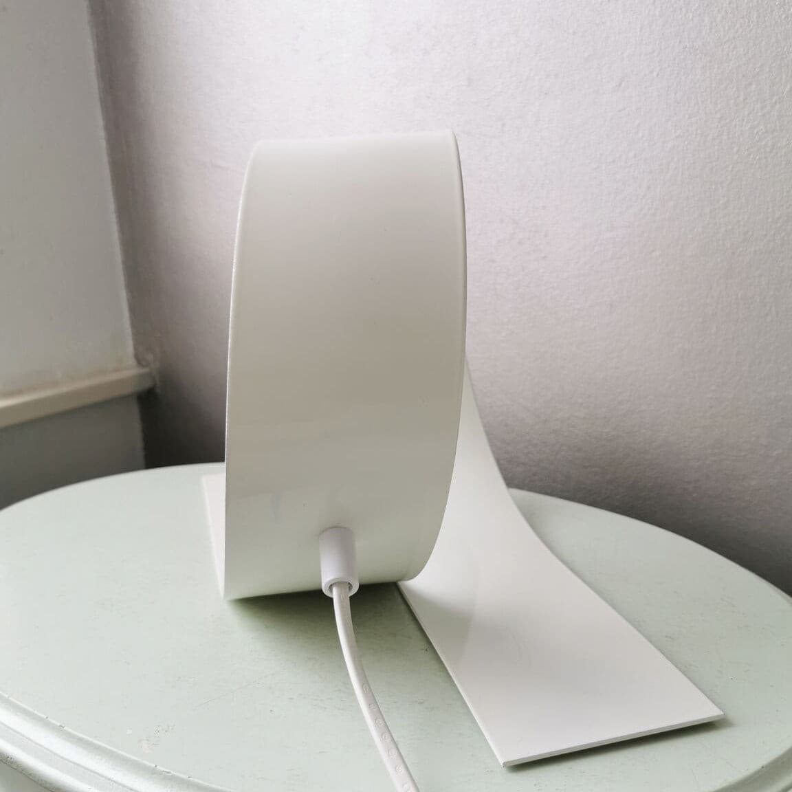 Minimalist Loop Table Lamp -  Modusol