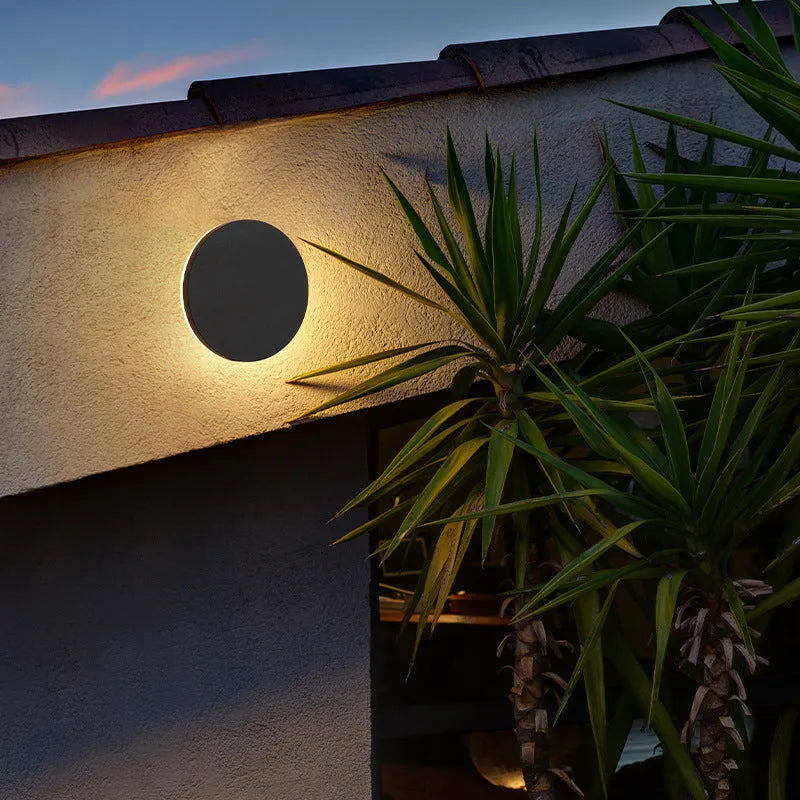 Modern Outdoor Wall Sconce - Solinex
