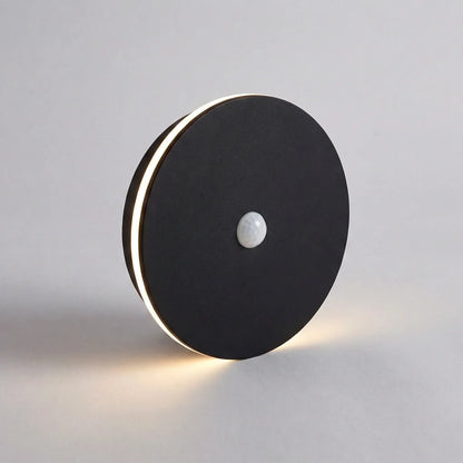 Modern Outdoor Wall Sconce - Solinex