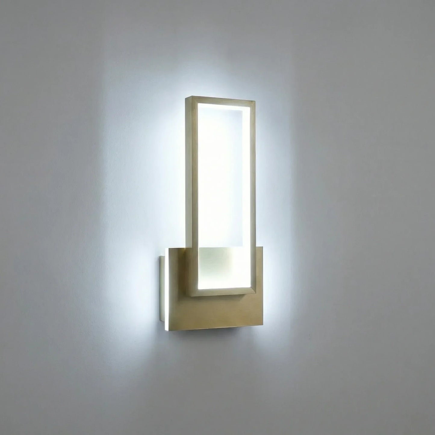 Modern Rectangular Wall Lamp - Brillane