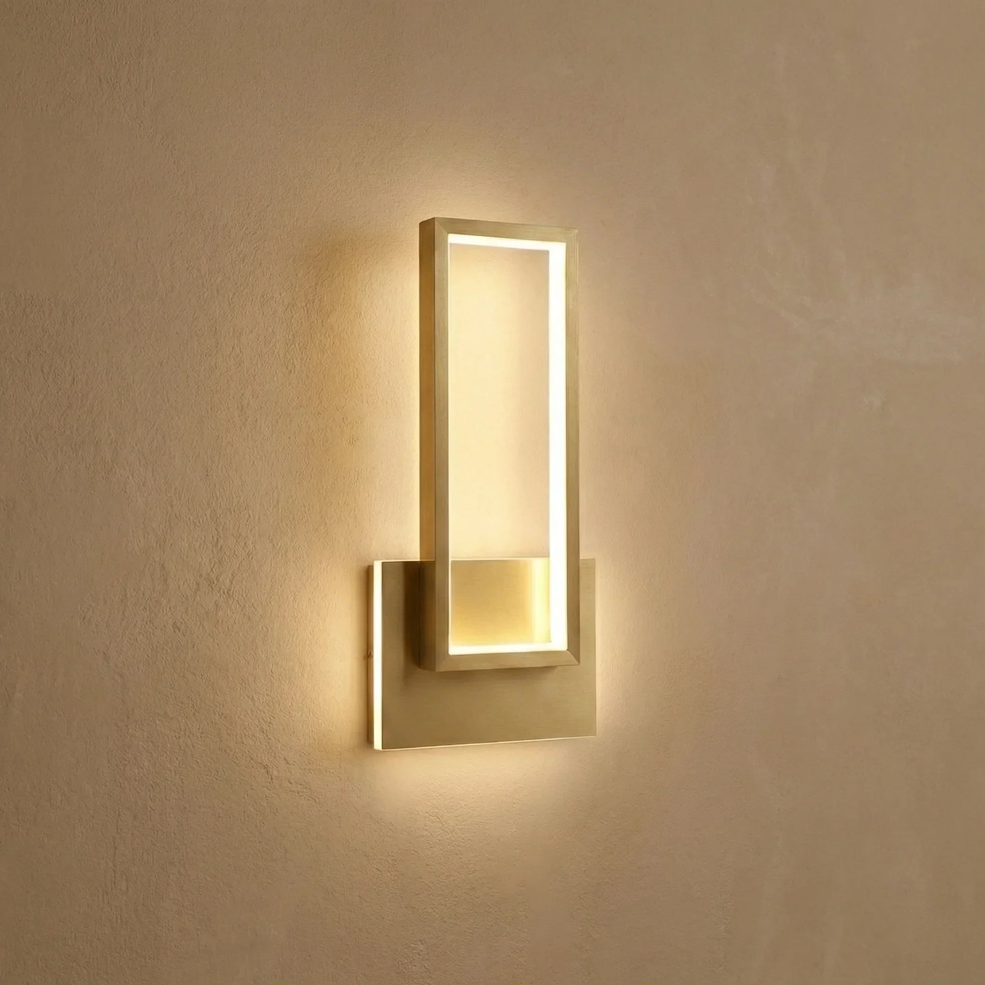Modern Rectangular Wall Lamp - Brillane