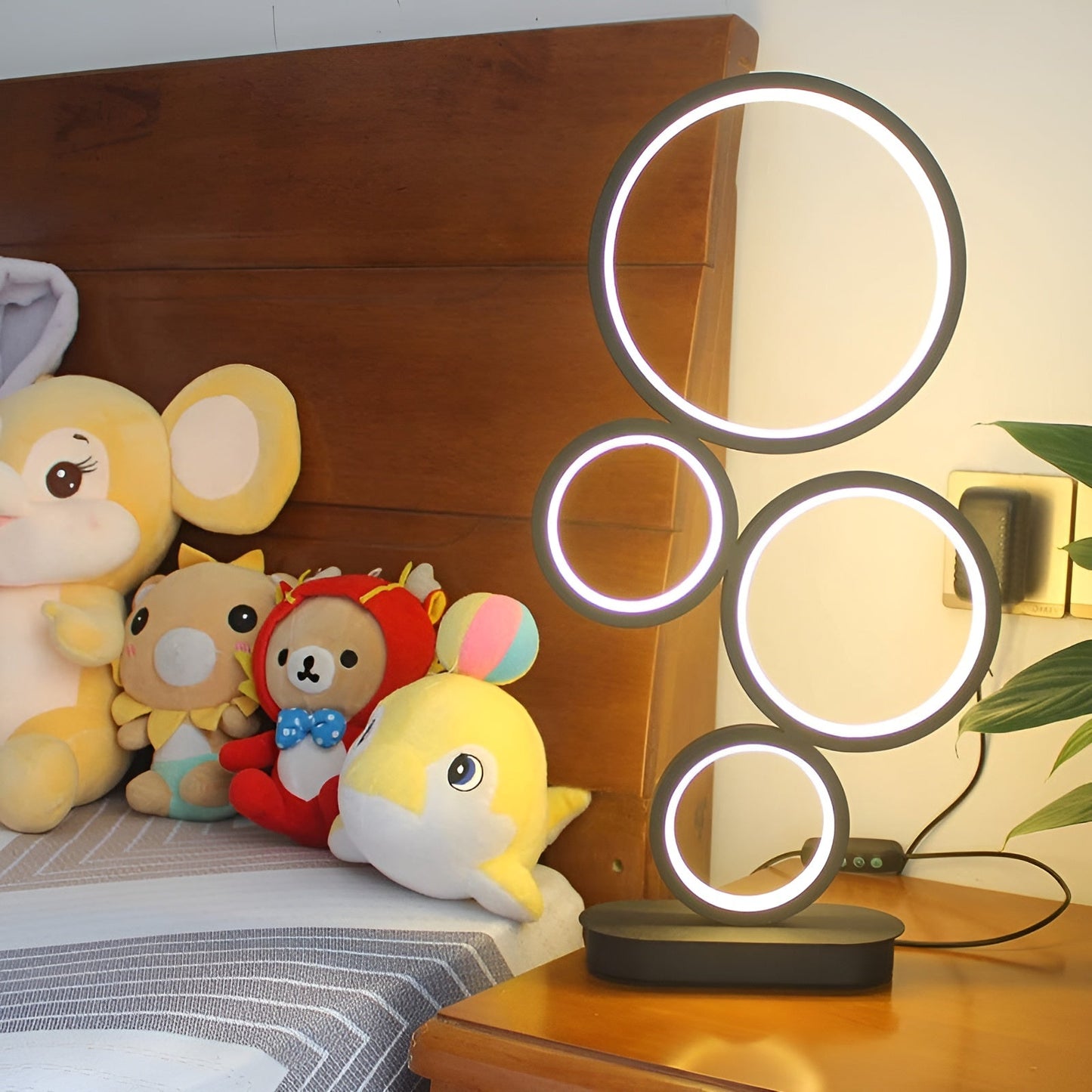 Modern Ring Table Lamp -  Rondora