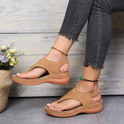 Modische beige Sandalen, Damen, Sommer, bequem, vielseitig, Jeans, Blumen, Holzoptik.