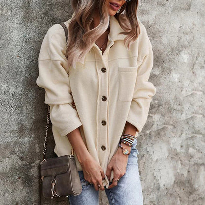 Damen Oversize Herbstjacke, beige, Knöpfe, stilvoll, bequem, lässig, Mode, Streetwear.