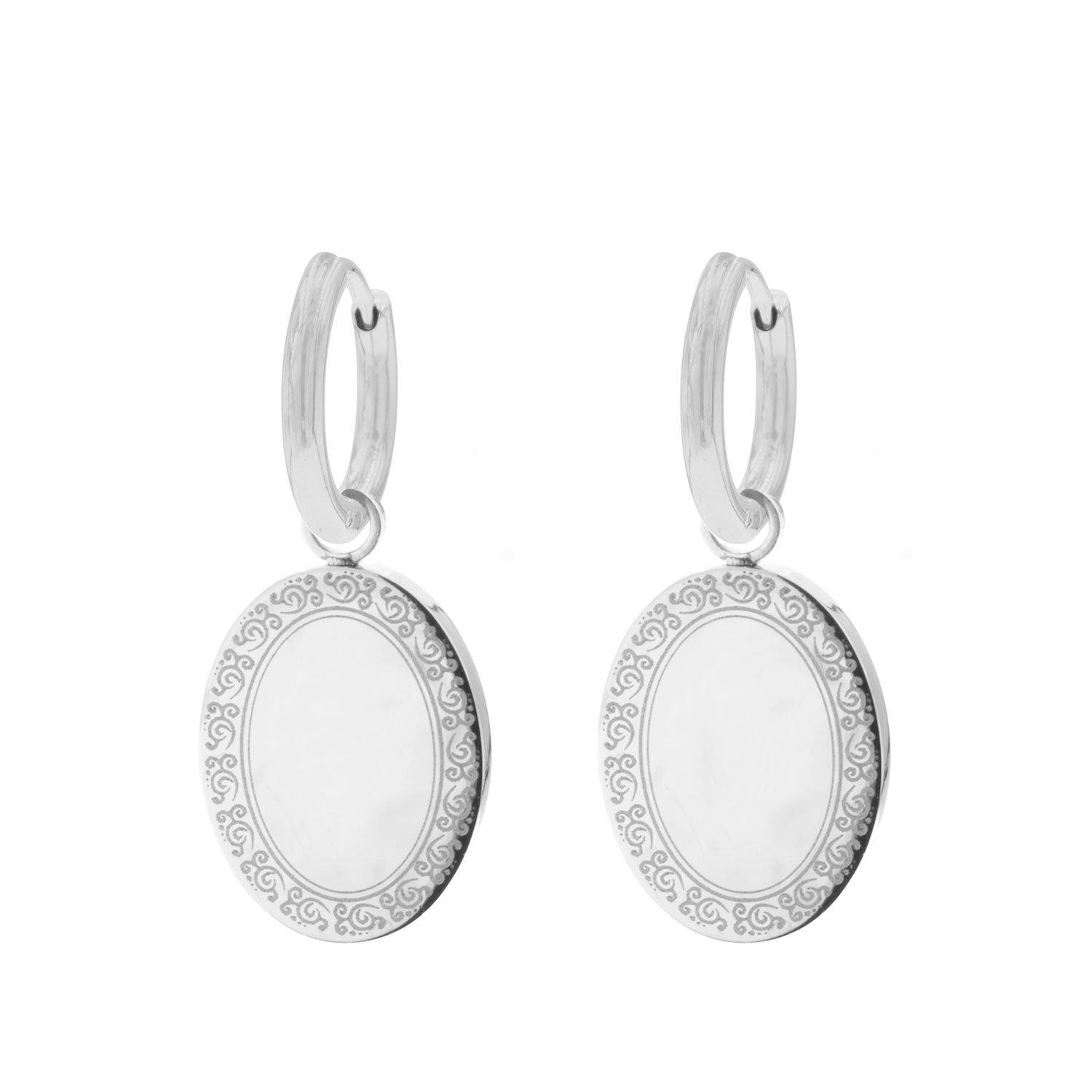 Silberne Ohrringe mit ovalem Anhänger, filigranes Design, Schmuck für Damen.