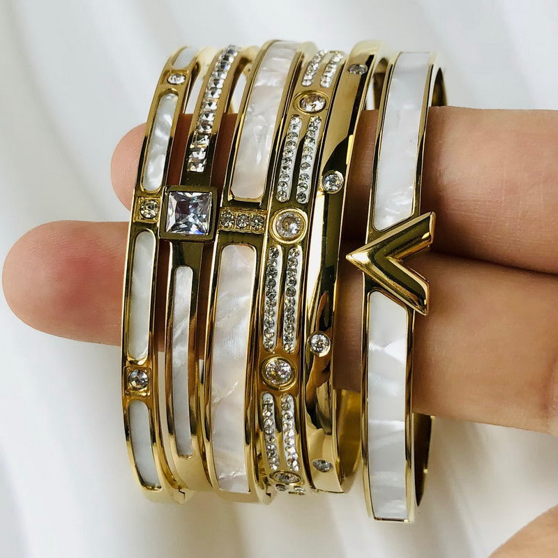 Goldene Edelstahlarmbänder mit Zirkon, wasserdicht, luxuriös, für Damen.
