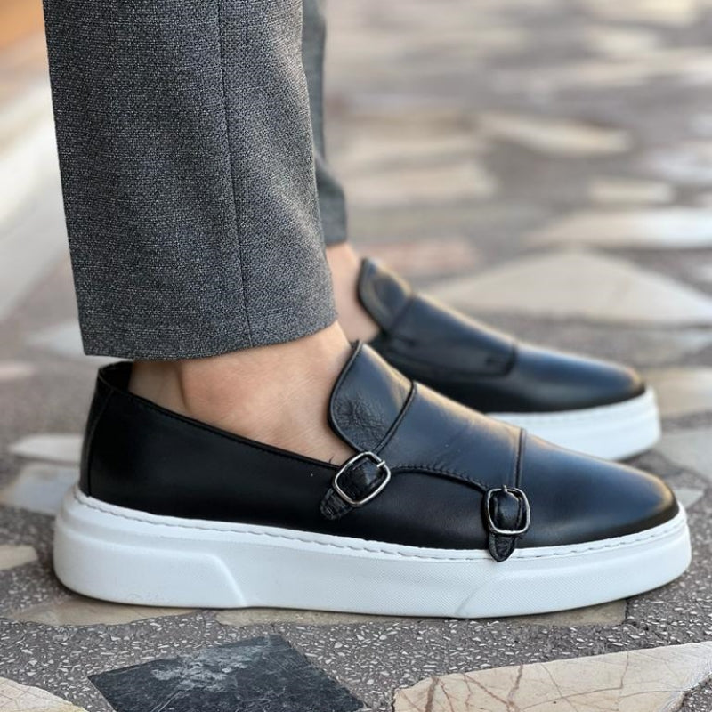 Snörlösa herrsneakers i skinn med spänndetaljer – Dante