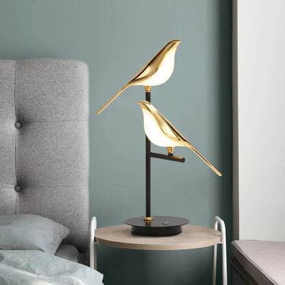 LED-bordslampa med stilren design - AvaBird