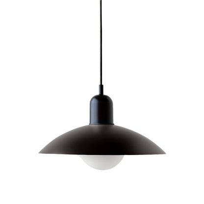 Helsvart pendellampa med matt skärm och matt övre hölje, svart sladd och vit glaskupol 24