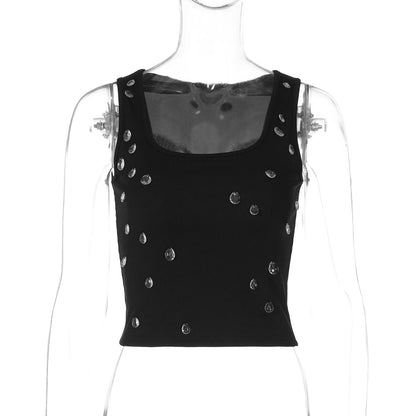 Trendigt damcropped top med dekorativ detalj och figurnära snitt – Liora