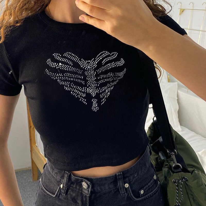Trendig damcrop-top med strass-skelettmönster – Yara