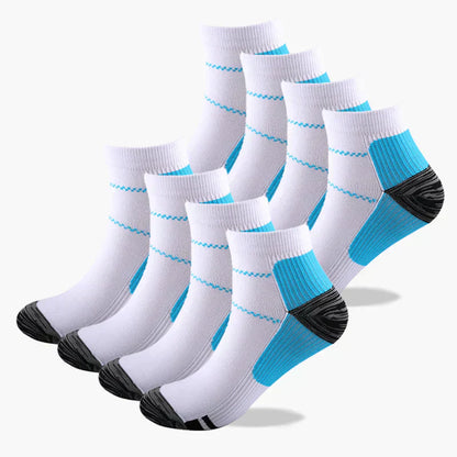 Acht Paar weiße Sportsocken mit blauen Akzenten, atmungsaktiv, ideal für Fitness und Laufen.