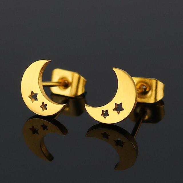 Goldene Edelstahl Mond- und Stern-Ohrringe, minimalistischer Schmuck für Damen.