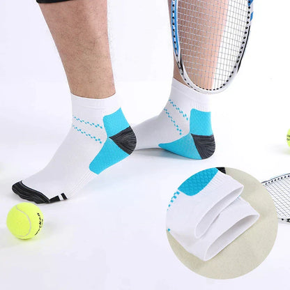 Weiße und blaue Tennissocken, atmungsaktiv, rutschfest, für Sport und Fitness.