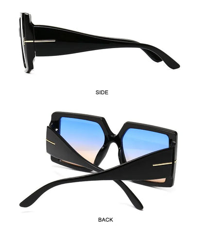 Schwarze übergroße eckige Sonnenbrille, blau getönte Gläser, modisches Accessoire.